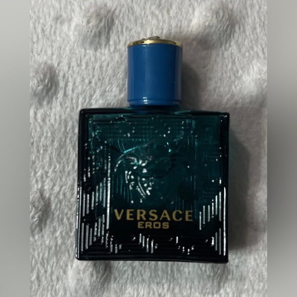 Versace Eros Eau De Toilette 5ml Miniature Fragrance - Picture 2 of 6